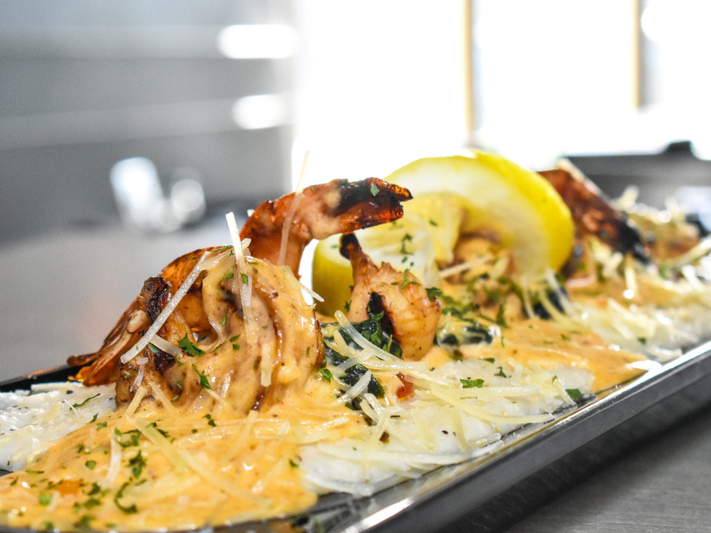 SHRIMP & GRITS